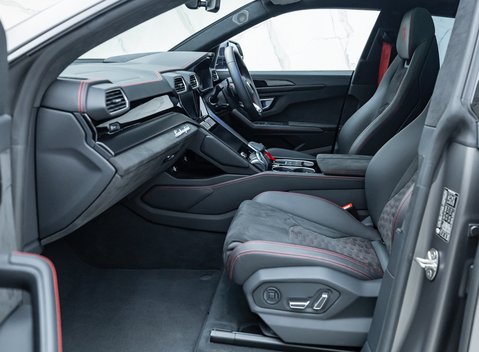 Lamborghini Urus S 19