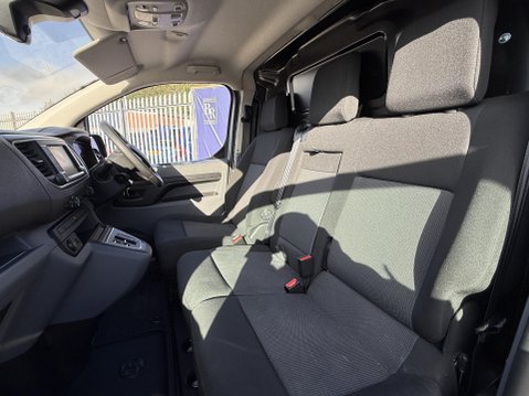 Vauxhall Vivaro 3100 75kWh Dynamic Panel Van 6dr Electric Auto L1 H1 (7.4kW Charger) (136 p 27