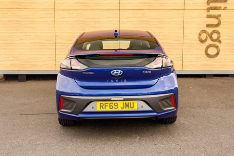 Hyundai IONIQ FIRST EDITION MHEV 6