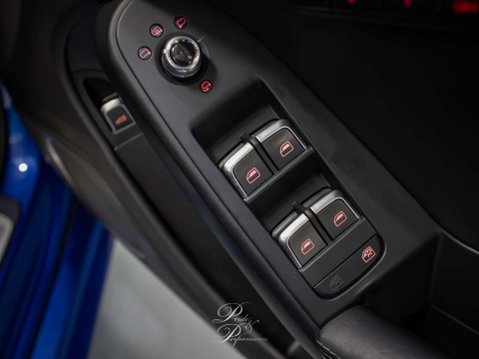 Audi RS4 4.2 RS 4 FSI Quattro Auto 4WD 5dr 32