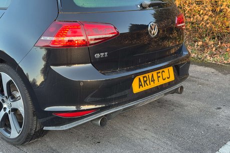 Volkswagen Golf 2.0 TSI BlueMotion Tech GTI Hatchback 5dr Petrol DSG Euro 6 (s/s) (220 ps) 6