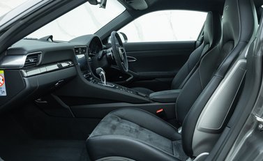 Porsche 911 GT3 (991.2) 14