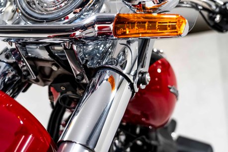 Harley-Davidson Softail Deluxe 1745. VAT Q. ONE OWNER. IMMACULATE EXAMPLE. TWO-TONE PAINT. 25