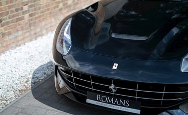 Ferrari F12 Berlinetta 18