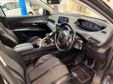 Peugeot 5008 1.5 5008 Allure Blue HDi S/S 5dr 33