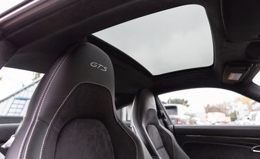 Porsche 911 Carrera GTS (991.2) 16