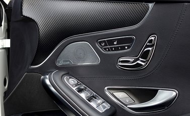 Mercedes-Benz S Class S63 Coupe 16