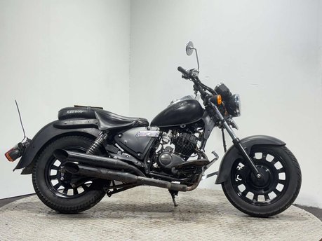 Keeway Superlight 125 2016 10K CRUISER PROJECT BIKE 125CC SPARES OR REPAIR