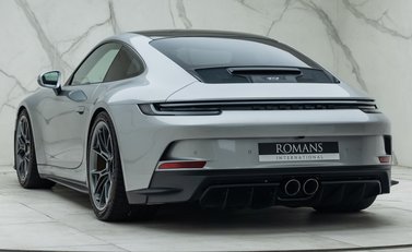 Porsche 911 GT3 TOURING (992) 10