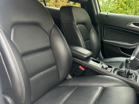 Mercedes-Benz GLA 1.6 GLA200 SE (Executive) Euro 6 (s/s) 5dr 21