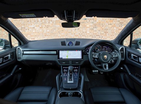 Porsche Cayenne Turbo S E-Hybrid 18