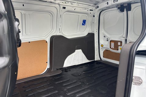 Ford Transit Connect 240 L2 Limited 120 ps Panel Van 9
