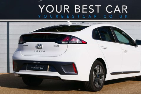 Hyundai IONIQ 1.6 IONIQ Premium SE FHEV Semi-Auto 5dr 12