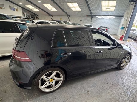 Volkswagen Golf 2.0 Golf R 4WD 5dr