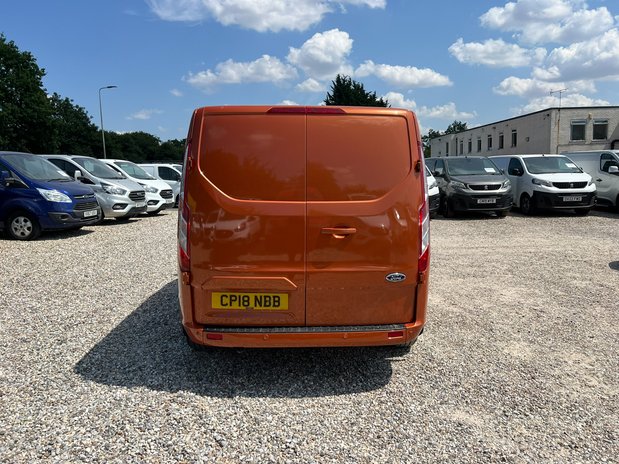 Ford Transit Custom SWB L1H1 Low Roof Limited 300 Adaptive Cruise Air Con Carplay EURO 6 NO VAT 7
