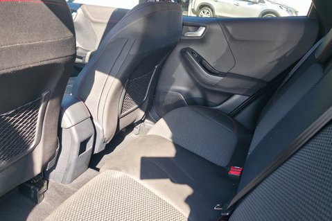 Ford Puma ST-LINE MHEV..1 FORMER KEEPER, 5 SERVICE.GLASS SUNROOF ,SAT NAV. 15