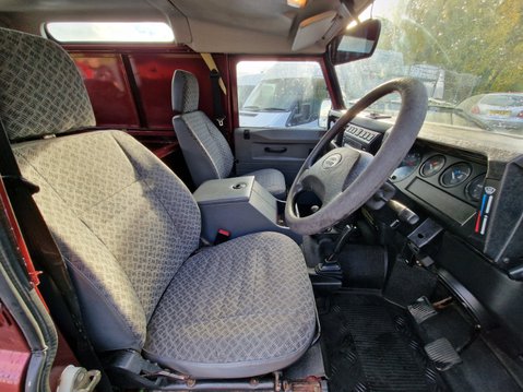 Land Rover Defender 90 2.5 TD5 County Hard Top 5