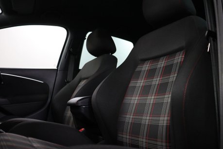 Volkswagen Polo GTI DSG 35