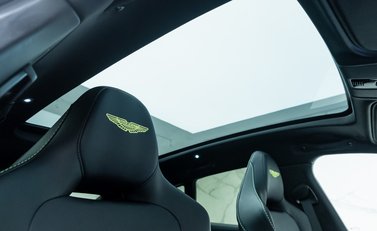 Aston Martin DBX 707 19