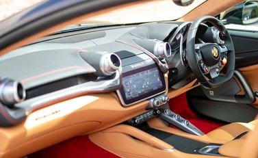 Ferrari GTC4 Lusso 23