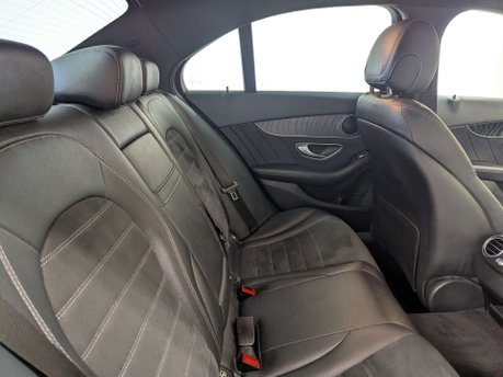 Mercedes-Benz C Class 2.0 C 220 AMG Line D Auto 4dr 45