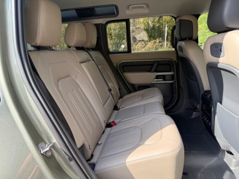 Land Rover Defender HSE MHEV 22
