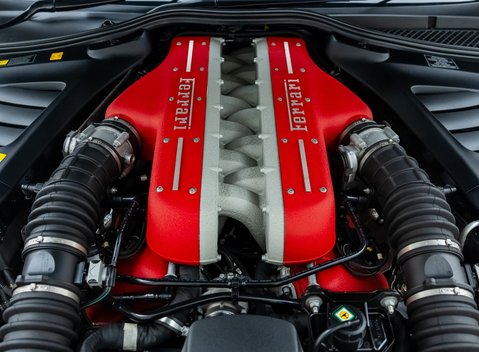 Ferrari GTC4 Lusso V12 42