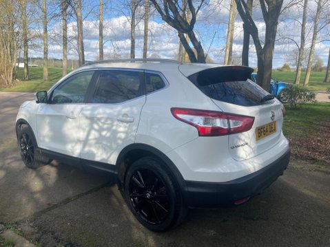 Nissan Qashqai 1.5 dCi Tekna 2WD Euro 5 (s/s) 5dr 8