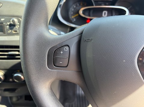 Renault Clio 1.2 16v EXPRESSION PLUS 13