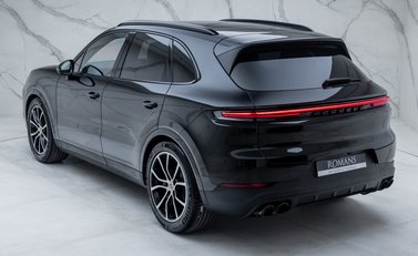 Porsche Cayenne V6 12