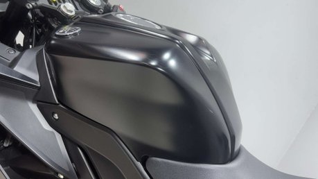 Yamaha R125 YZF 2023 ONLY 4K 1 OWNER NEW MOT SERVICED SPORTS BIKE 125CC 18