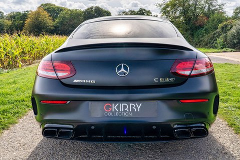 Mercedes-Benz C Class C63 S Night Edition Premium+ 21
