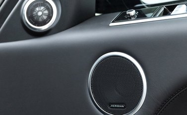 Land Rover Range Rover Sport 5.0 SVR Carbon Edition 25