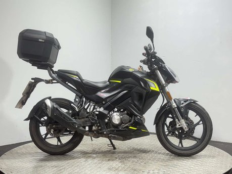 Keeway RKF 125 2023 ONLY 4K 1 OWNER NEW MOT 125CC NAKED BIKE