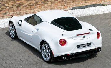 Alfa Romeo 4C 9