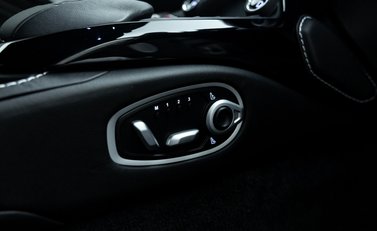 Aston Martin Vantage V8 28