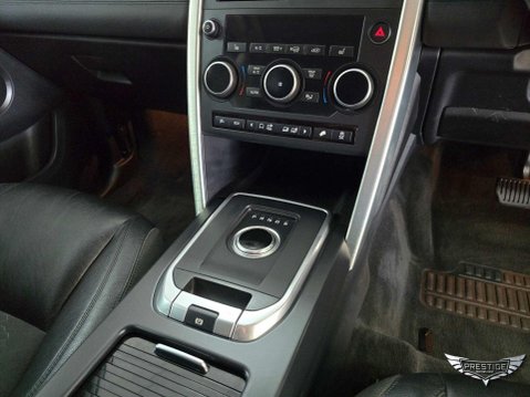 Land Rover Discovery Sport 2.0 TD4 SE Tech Auto 4WD Euro 6 (s/s) 5dr 28