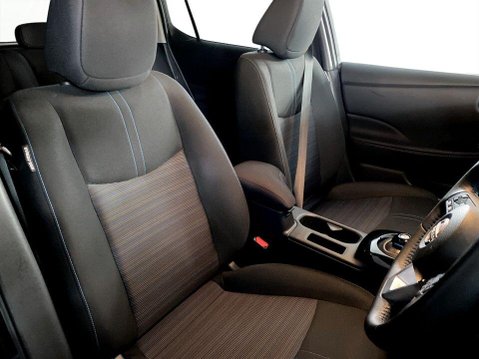 Nissan LEAF 39kWh N-Connecta Hatchback 5dr Electric Auto (150 ps) Bluetooth - DAB Radio 11