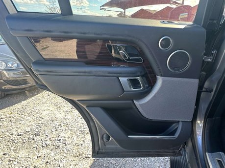 Land Rover Range Rover 4.4 Range Rover Autobiography SDV8 Auto 4WD 5dr 25