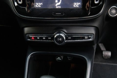 Volvo XC40 T3 INSCRIPTION 34