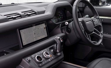 Land Rover Defender 110 X P400 18