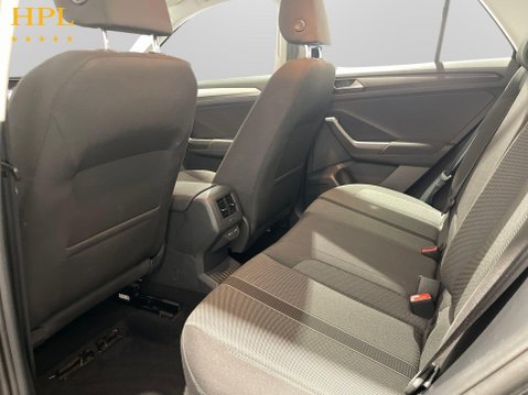 Volkswagen T-Roc 1.5 TSI Life SUV 5dr Petrol DSG Euro 6 (s/s) (150 ps) 19