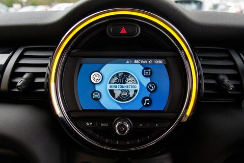 Mini Hatch COOPER S EXCLUSIVE 21