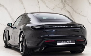 Porsche Taycan Turbo S 3