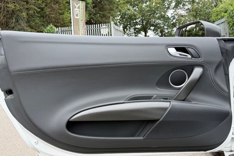 Audi R8 GT QUATTRO V10 SPYDER - 1 OF 33 - BUCKET SEATS -CERAMIC BRAKES 48