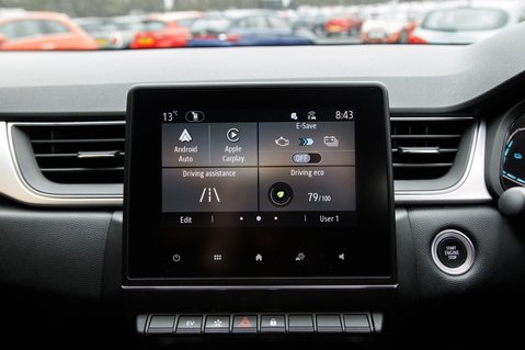 Renault Captur TECHNO E-TECH 23