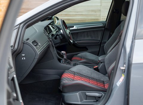 Volkswagen Golf GTI TCR 15