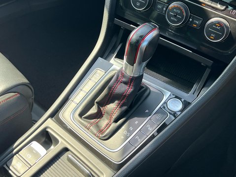 Volkswagen Golf GTI PERFORMANCE DSG 27