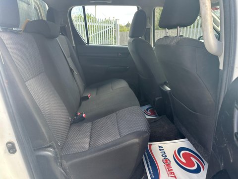 Toyota Hilux ACTIVE 4WD D-4D DCB 13