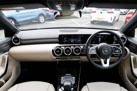 Mercedes-Benz A Class A 180 SPORT EXECUTIVE EDITION 3